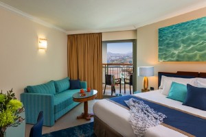 חדר U סופריור עם מרפסת