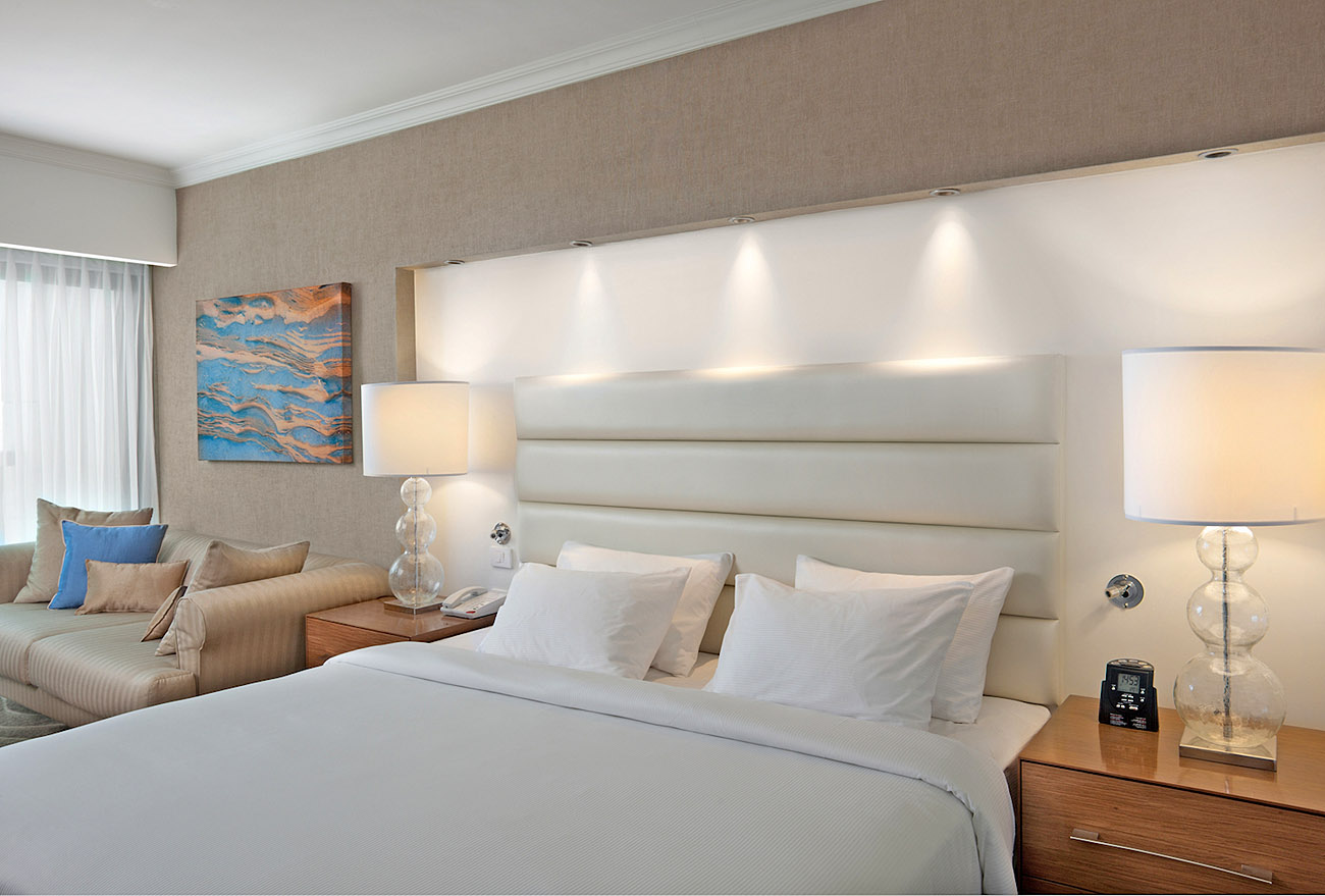 חדר אקזקיוטיב עם נוף לים