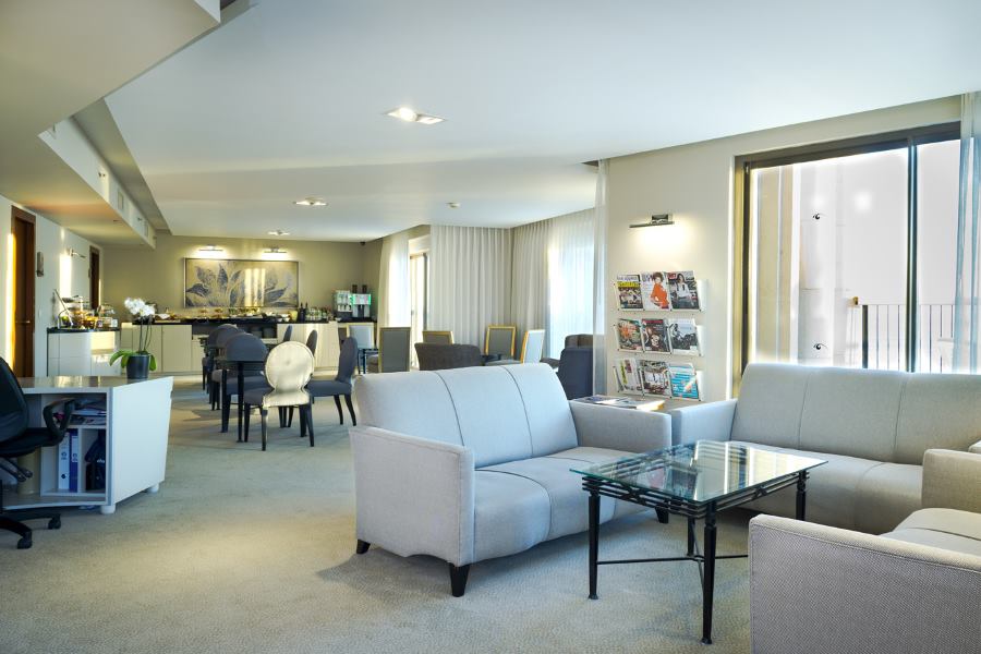 ג'וניור אקזקיוטיב עם נוף לים