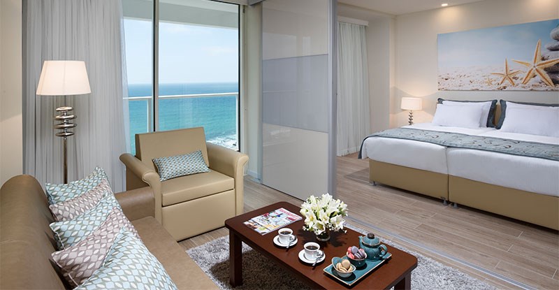 Deluxe Suite with Balcony and Full Sea View